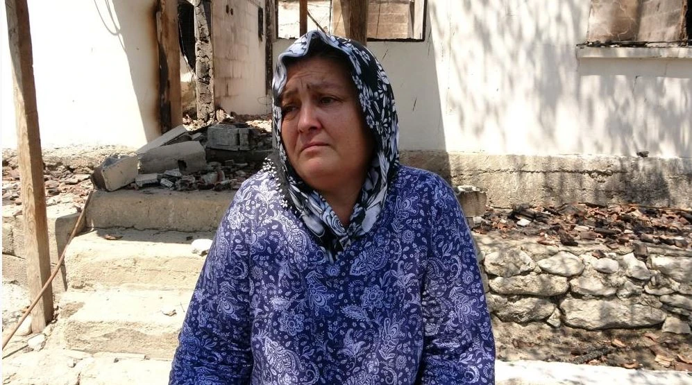 Yangının ardından faciayla karşılaştılar,  gözyaşlarına hakim olamadılar